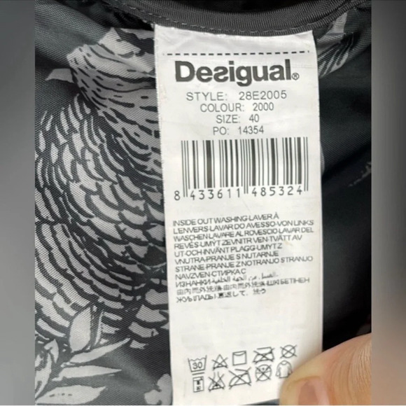 Desigual Medianoche Flocked Velvet NWT,
Puffer Jacket size small - Picture 10 of 16